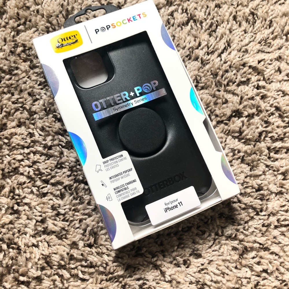 NEW Otterbox Iphone 11 black case popsocket